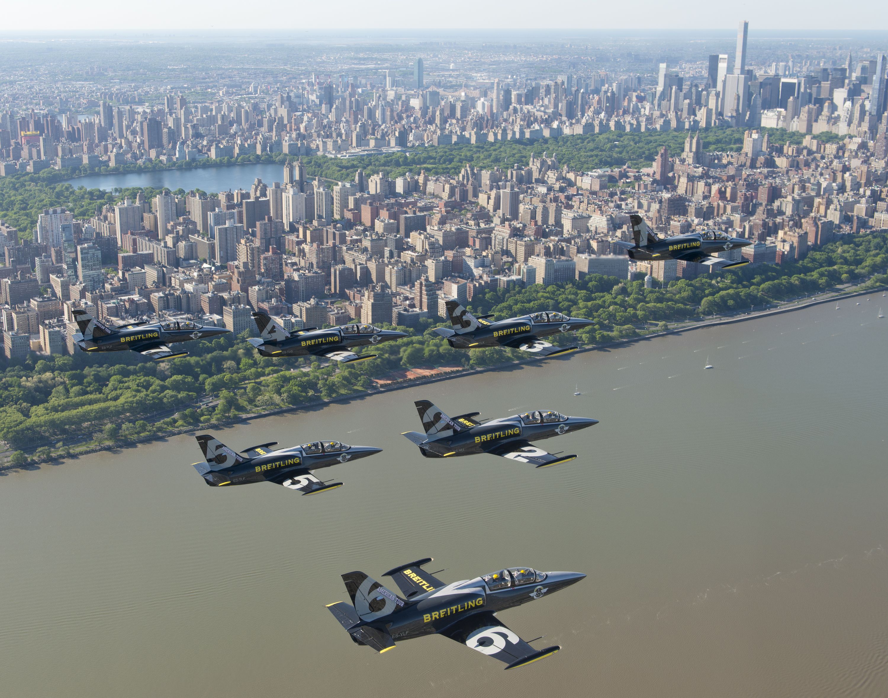 Aero L-39 Albatros — - Breitling Jet Team in NYC