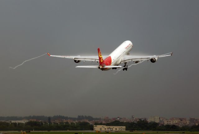 Airbus A340-600 (B-6508)