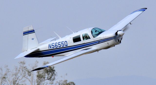 Mooney M-20 (N5655Q) - Thanks for the "wave" and wing waggle.