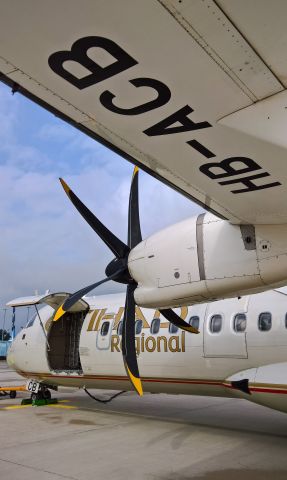 ATR ATR-72 (HB-ACB)