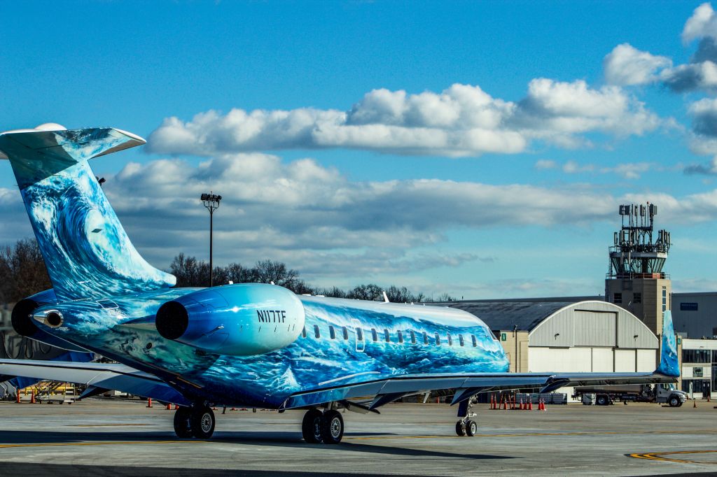 Bombardier Global Express (N117TF)