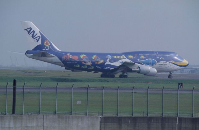Boeing 747-400 (domestic, no winglets) (JA8963) - Departure at Tokyo-Haneda Intl Airport Rwy16R on 1994/10/14 " ANA Marine Jumbo c/s "
