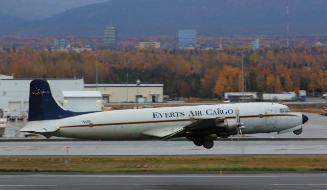 Douglas DC-6 (N151)