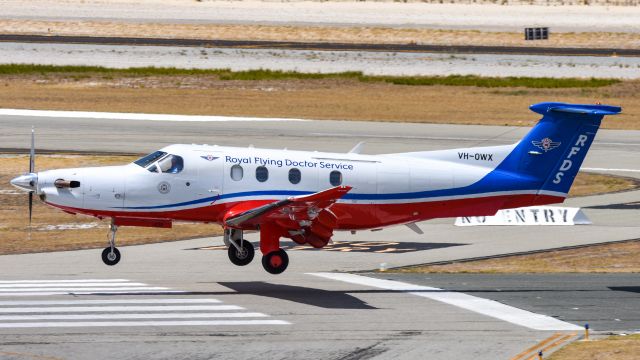 Pilatus PC-12 (VH-OWX) - Using as much runway as possible