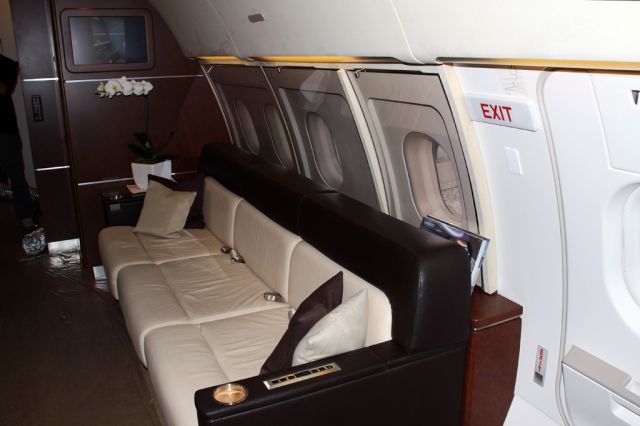 Airbus A318 (9H-AFM) - A318 ELITE