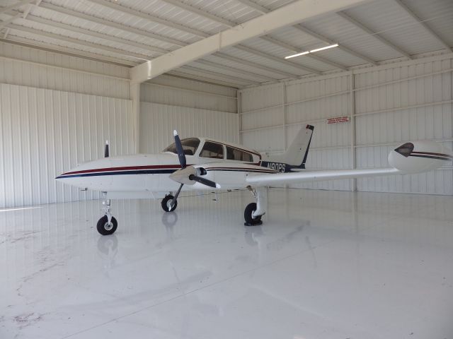 Cessna 310 (N90PS) - Orlando Hanger