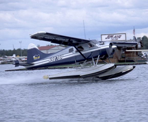 De Havilland Canada DHC-2 Mk1 Beaver (N9878R) - Take off from Lake Hood Seaplane Base at ANC. 7-23-2003