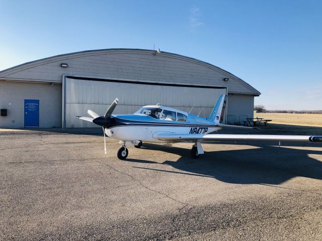 Piper PA-24 Comanche (N8477P)