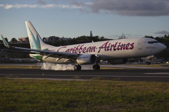 Boeing 737-800 (9Y-ANU)