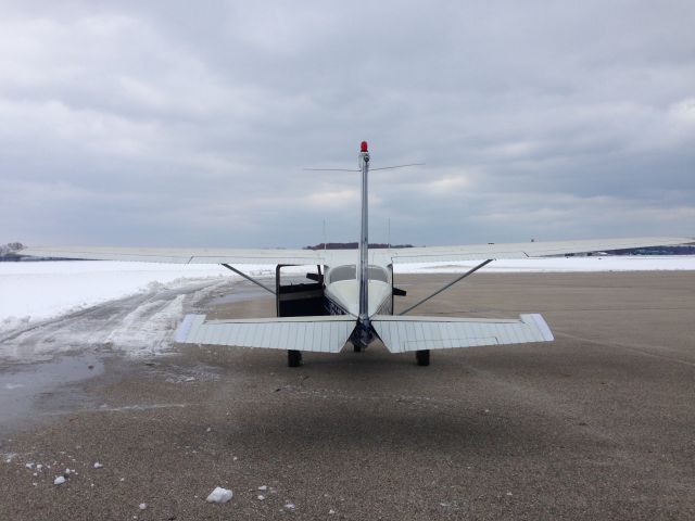 Cessna Skyhawk (N5683T)