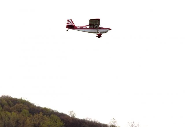 CHAMPION Decathlon (N87WA) - landing RW26. RELIANT AIR has the lowest fuel price on the Danbury (KDXR) airport.
