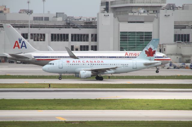 Airbus A319 (C-GBIK)