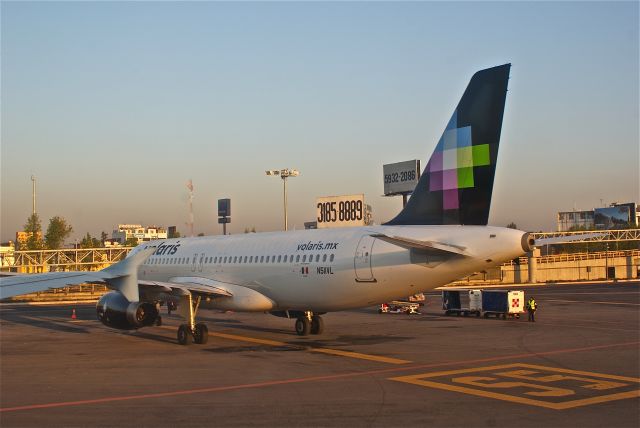 Airbus A320 — - MEXICO CITY INTL.