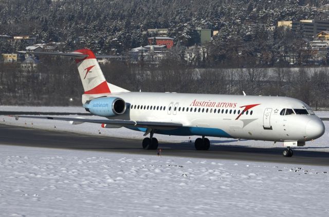 Fokker 100 (OE-LVH)