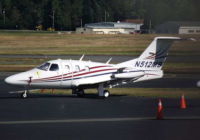 Eclipse 500 (N512MB)