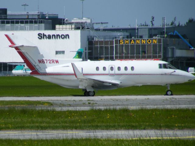 Hawker 800 (N672RW)