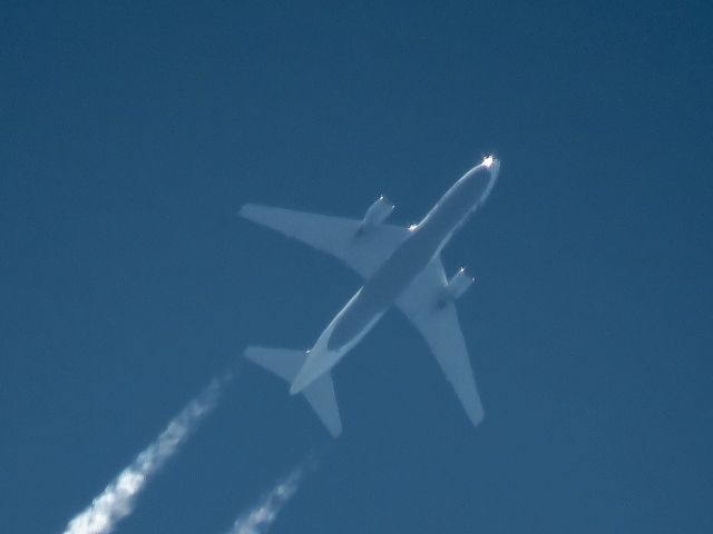 BOEING 767-200 (N749AX)