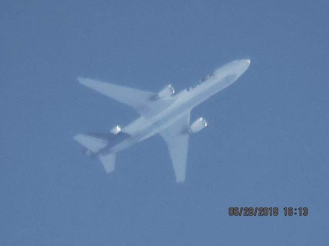 Boeing MD-11 (N573FE)