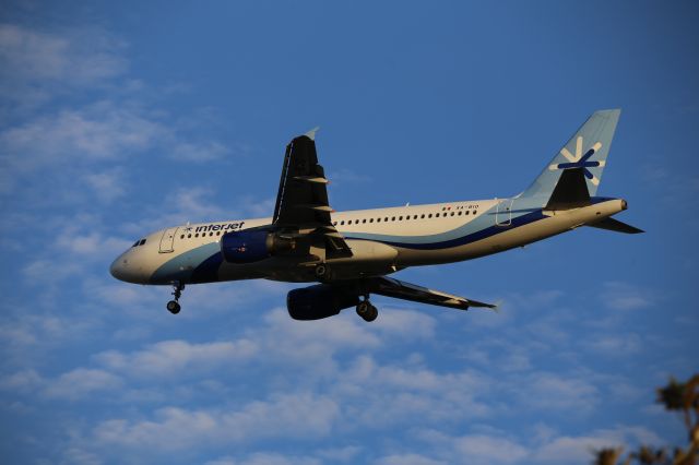 Airbus A320 (XA-BIO)
