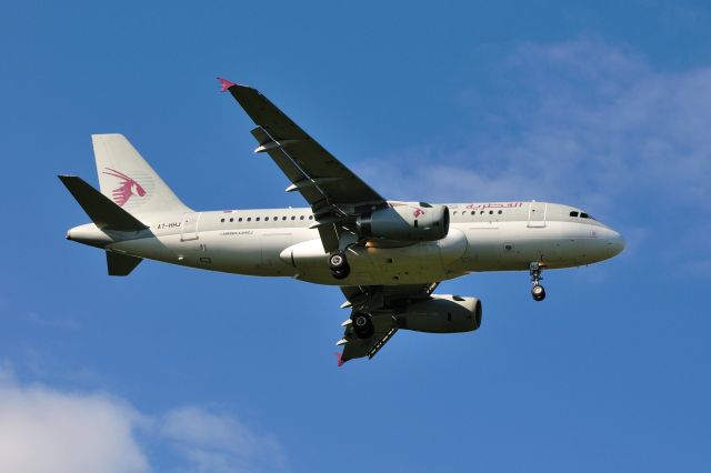 Airbus A319 (A7-HHJ) - 2010/9/26