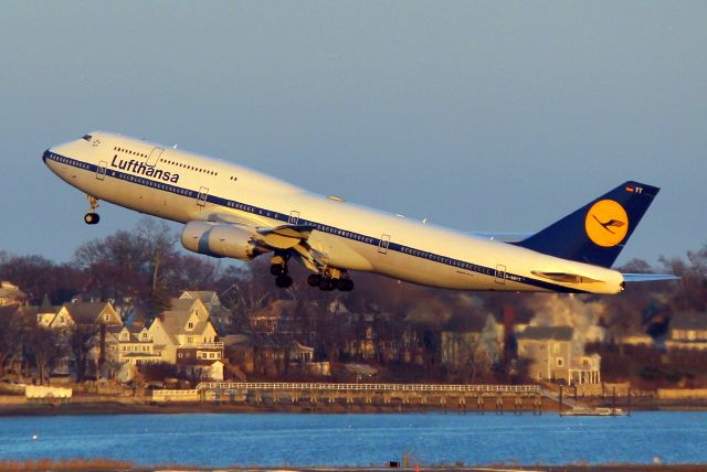 BOEING 747-8 (D-ABYT) - LH 423 heading back to Frankfurt