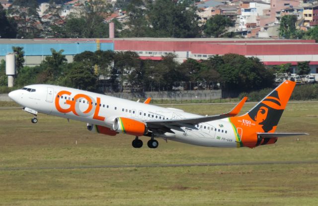 Boeing 737-800 (PR-GXR)