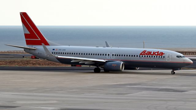Boeing 737-800 (OE-LNK) - TENERIFE SURbr /11/02/2011