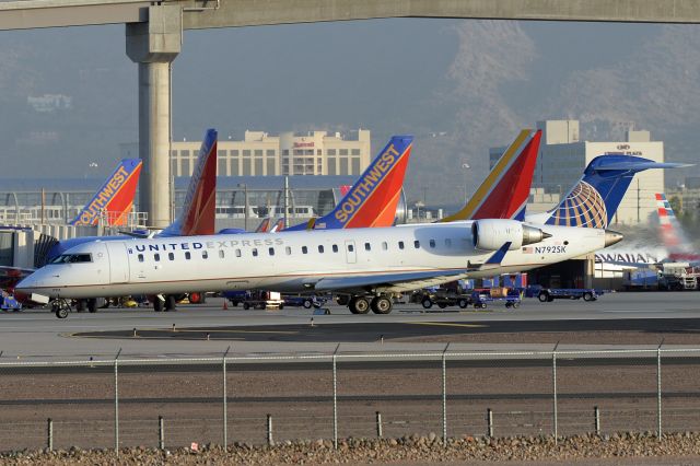 Canadair Regional Jet CRJ-700 (N792SK)