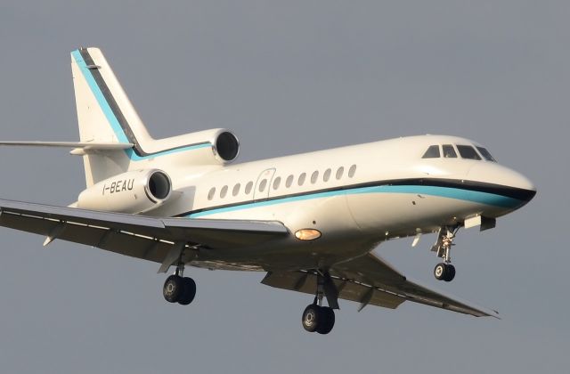 Dassault Falcon 900 (I-BEAU)