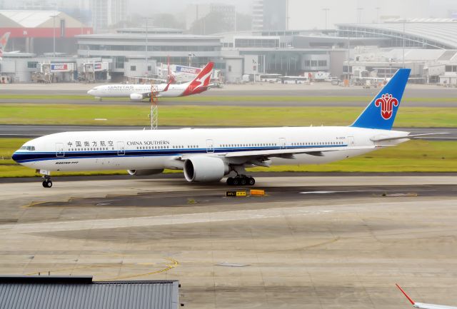 BOEING 777-300 (B-20DM)