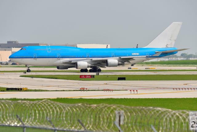 Boeing 747-400 (PH-BFS) - About to make her final journey to the scrapper at MHV. 10-C on 05-26-20