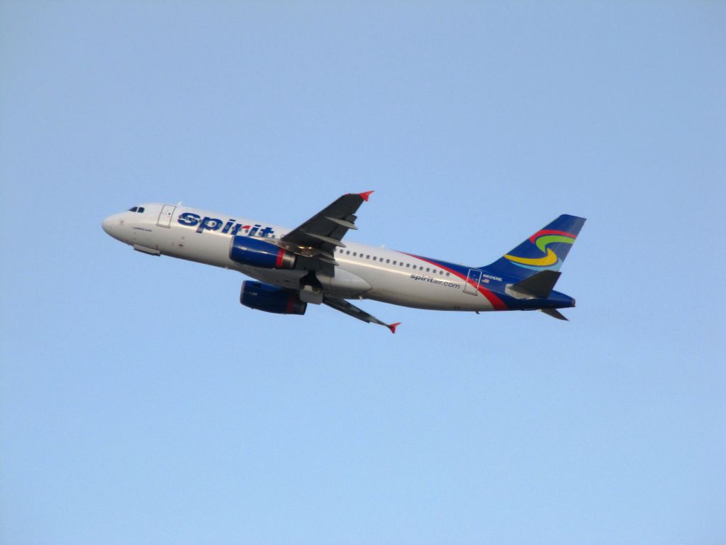Airbus A320 (N606NK)