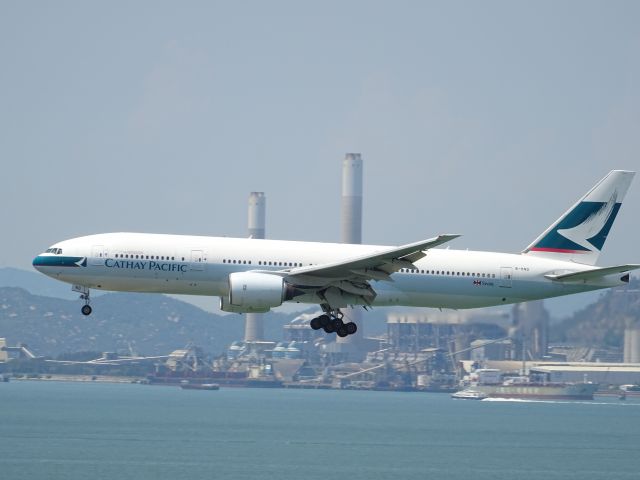 Boeing 777-200 (B-HND)