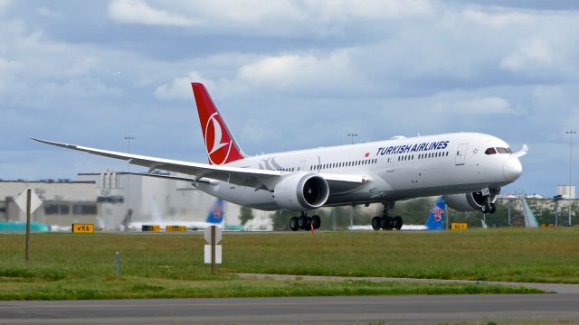 Boeing 787-9 Dreamliner (TC-LLM) - BOE231 on rotation from Rwy 16R after a touch-n-go on Rwy 16R during its B1 flight on 5.13.20. (ln 1001 / cn 65812).