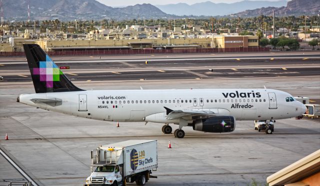 Airbus A320 (N514VL)