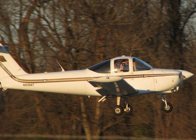 Piper Tomahawk (N9394T) - About to touch down on 14 at the Downtown Shreveport airport.