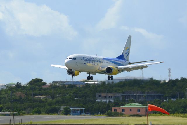 BOEING 737-400 (N807TJ)