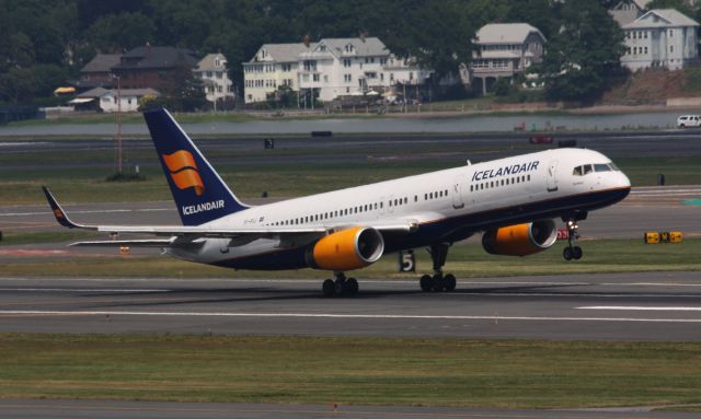 Boeing 757-200 (TF-FIJ)