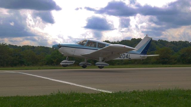 Piper Cherokee (N5204L) - KBVI Spot Landing Contest