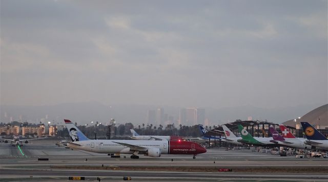 Boeing 787-9 Dreamliner (LN-LNI)