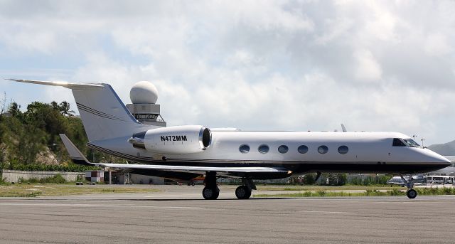 Gulfstream Aerospace Gulfstream IV (N472MM) - Getting ready for takeoff