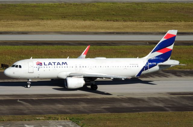 Airbus A320 (PR-TYL)