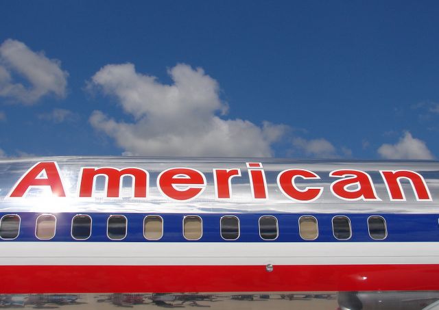 Boeing 737-800 — - A m e r i c a n