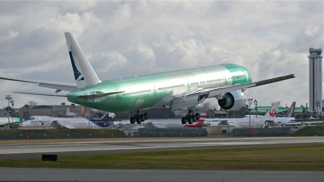 BOEING 777-300 (B-KQV) - BOE527 on short final to Rwy 16R as it nears completion of its B1 flight on 1/19/15. (ln 1273 / cn 41765).