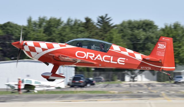 EXTRA EA-300 (N772TA) - Airventure 2017