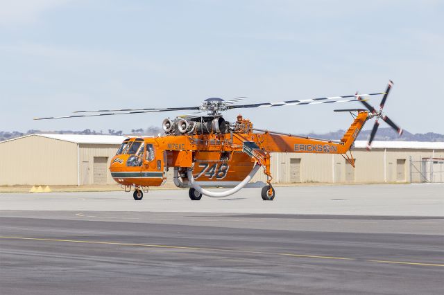 Sikorsky CH-54 Tarhe (N176AC) - Erickson (N176AC) Sikorsky S-64E taxiing at Wagga Wagga Airport.