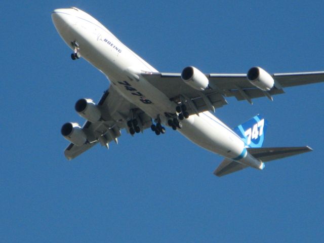 BOEING 747-8 (BOE522) - On final