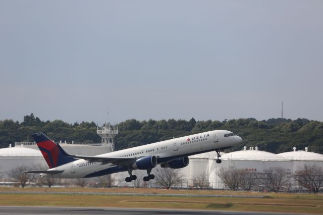 Boeing 757-200 (N545US)