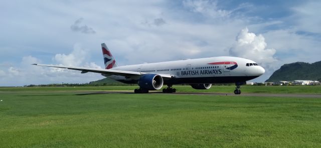 Boeing 777-200 (G-VIIX)