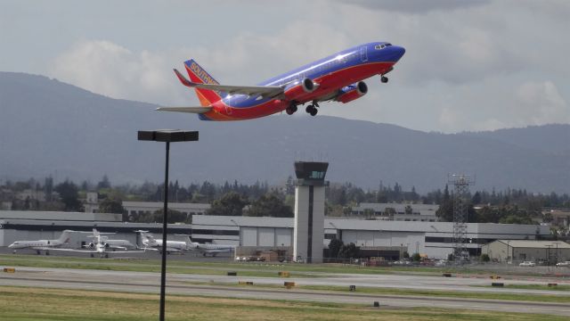 Boeing 737-700 (N379SW) - N379SW Southwest Airlines Boeing 737-300br /21.1 Yearsbr /2015-03-23  San Jose (SJC)-->San Diego (SAN) 10:15